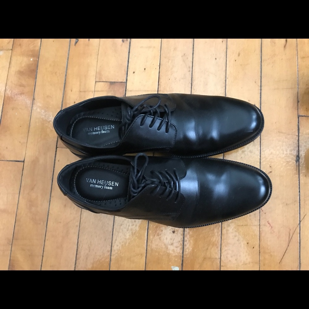 Men’s Van Heusen Black Dress Shoes